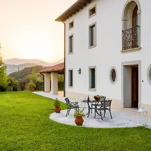 Villa Tenuta Castagnera